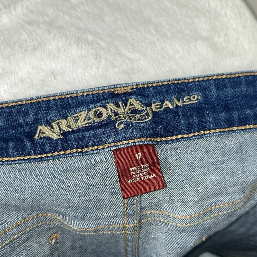 Arizona Denim Jean‎ Shorts with Roll-Up Hem Size 17 Junior